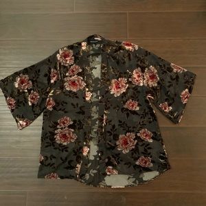 American Eagle Kimono size Medium